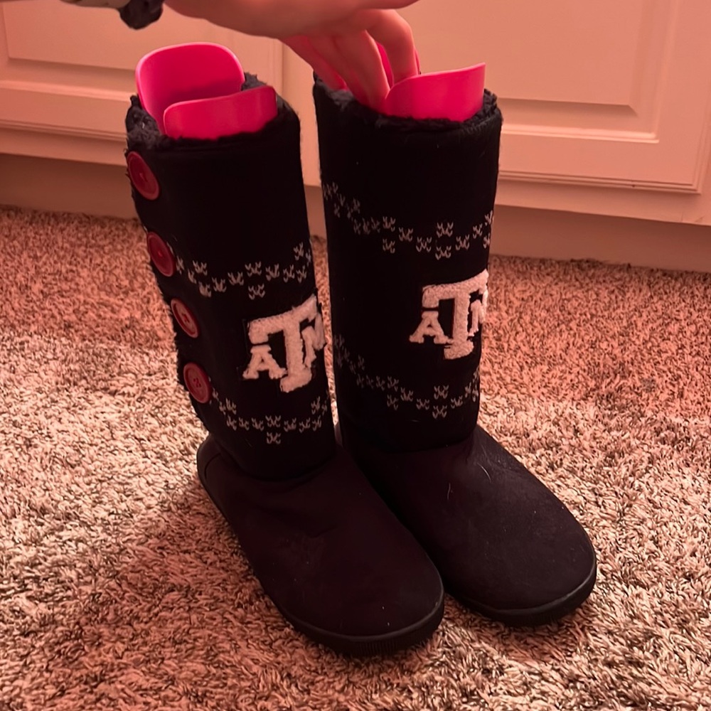 Texas A&M fur lined boots